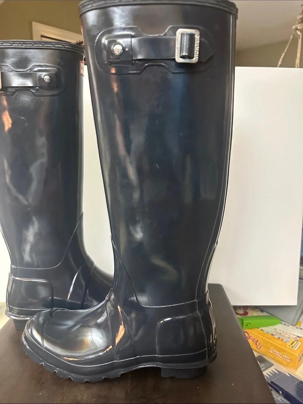 Hunter Men’s Gloss Tall Rain Boots in Navy